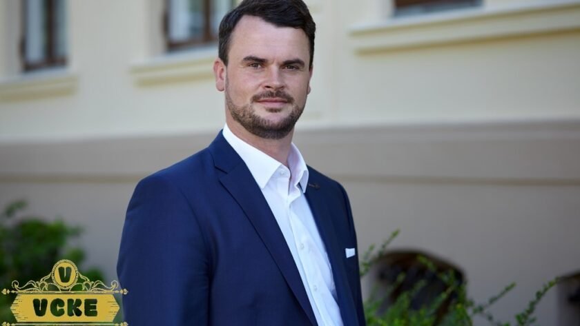 Tino Schomann